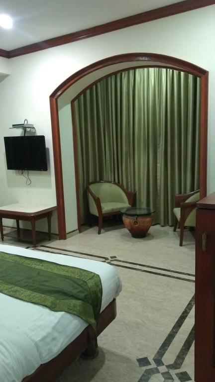 Garden Hotel Mumbai Kültér fotó