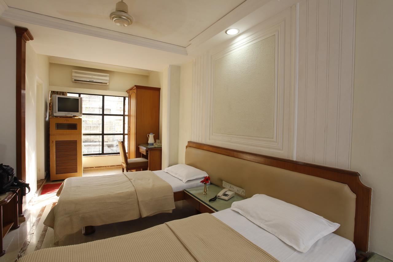 Garden Hotel Mumbai Kültér fotó