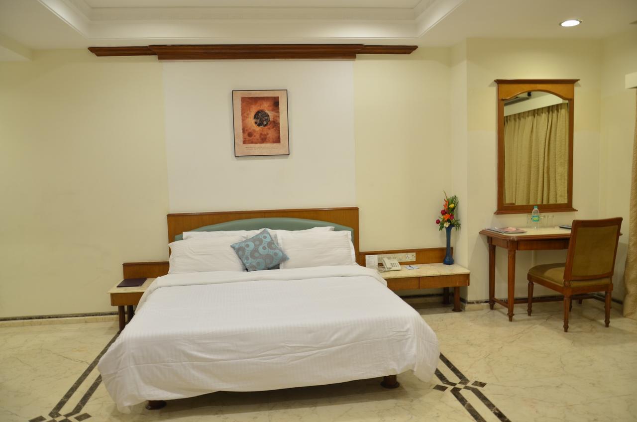 Garden Hotel Mumbai Kültér fotó