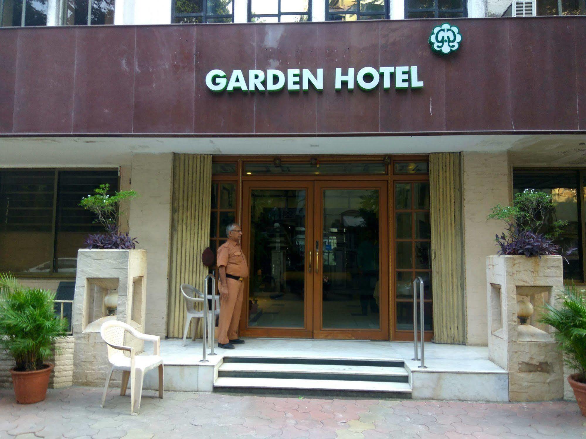 Garden Hotel Mumbai Kültér fotó