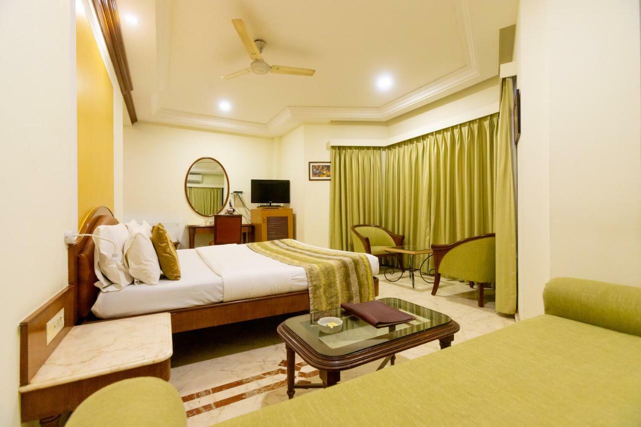 Garden Hotel Mumbai Kültér fotó