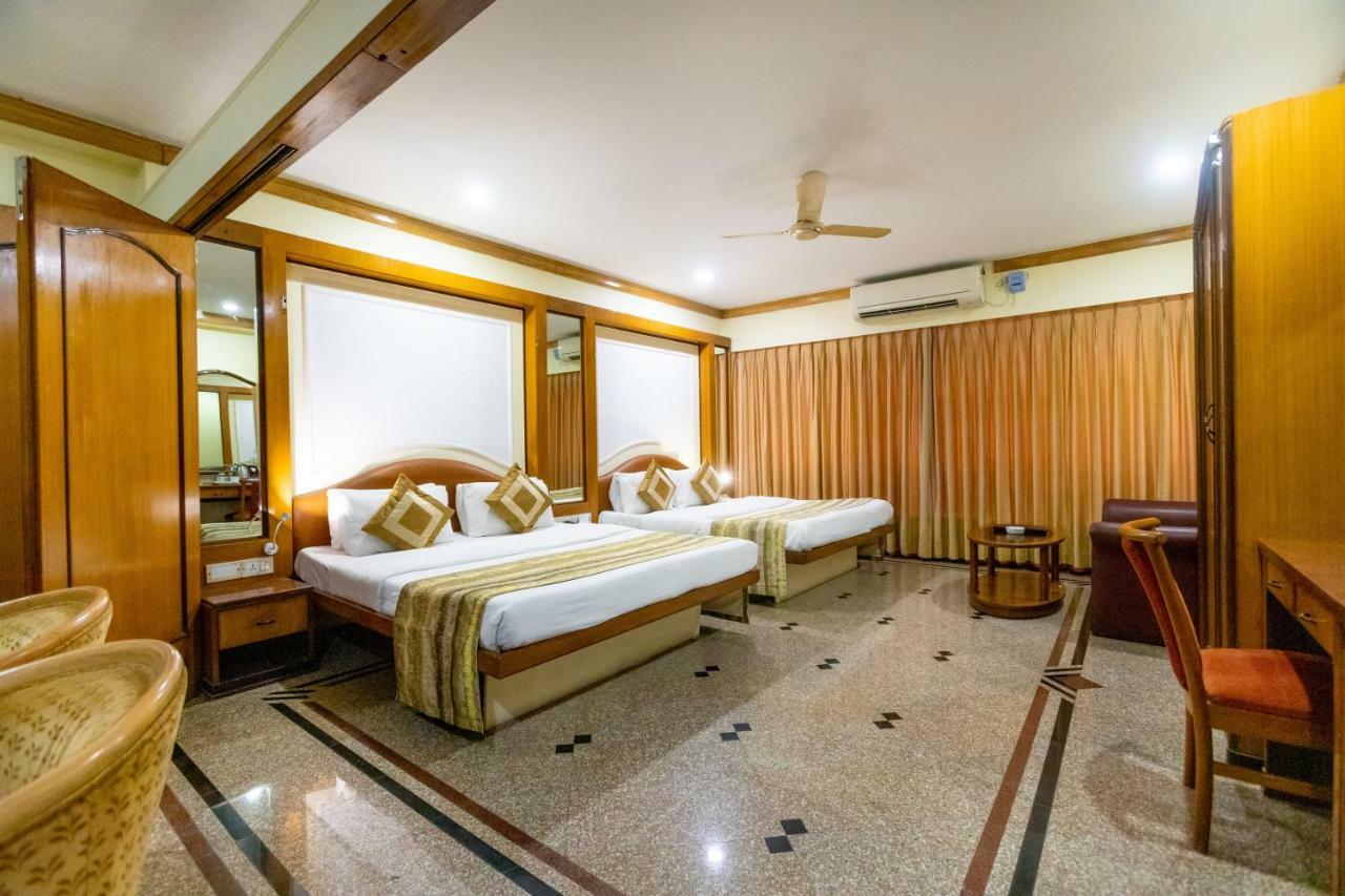 Garden Hotel Mumbai Kültér fotó