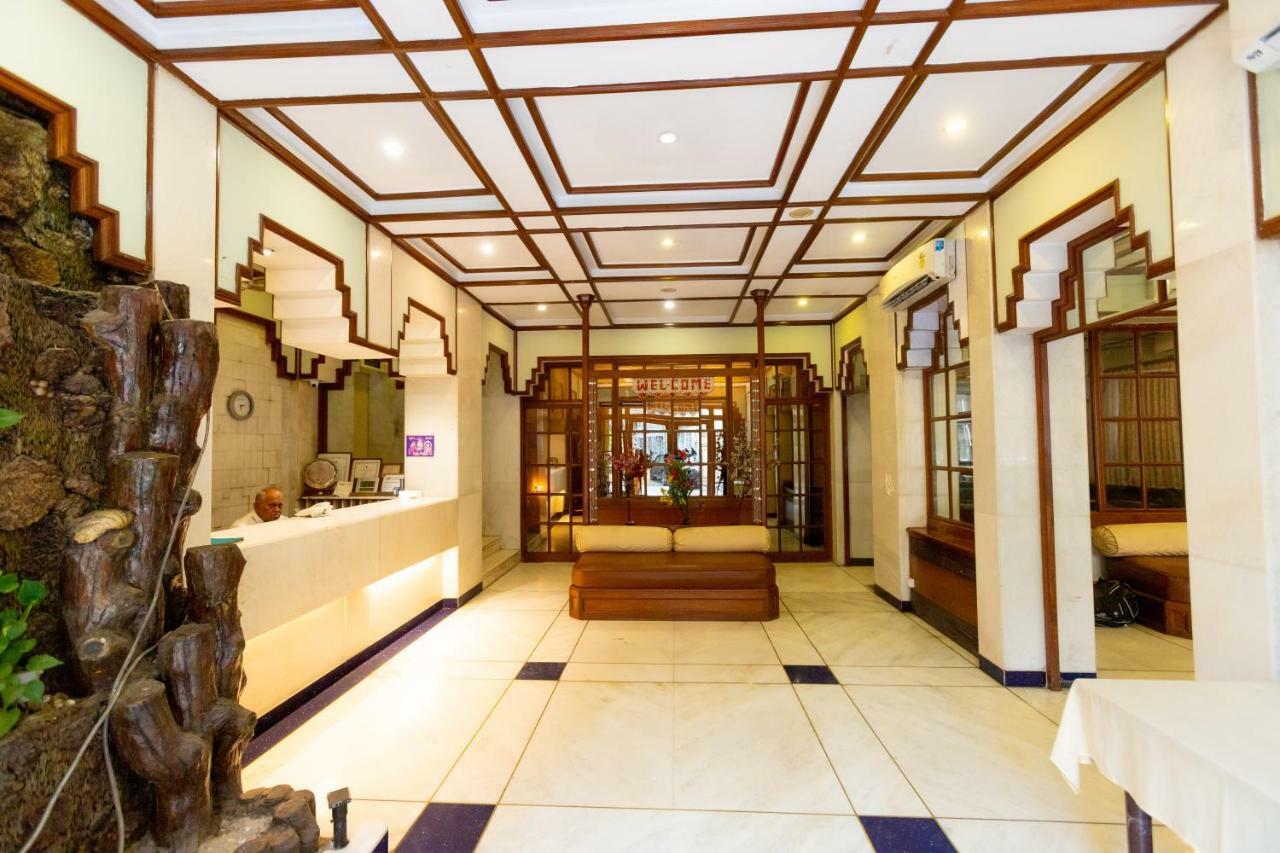 Garden Hotel Mumbai Kültér fotó