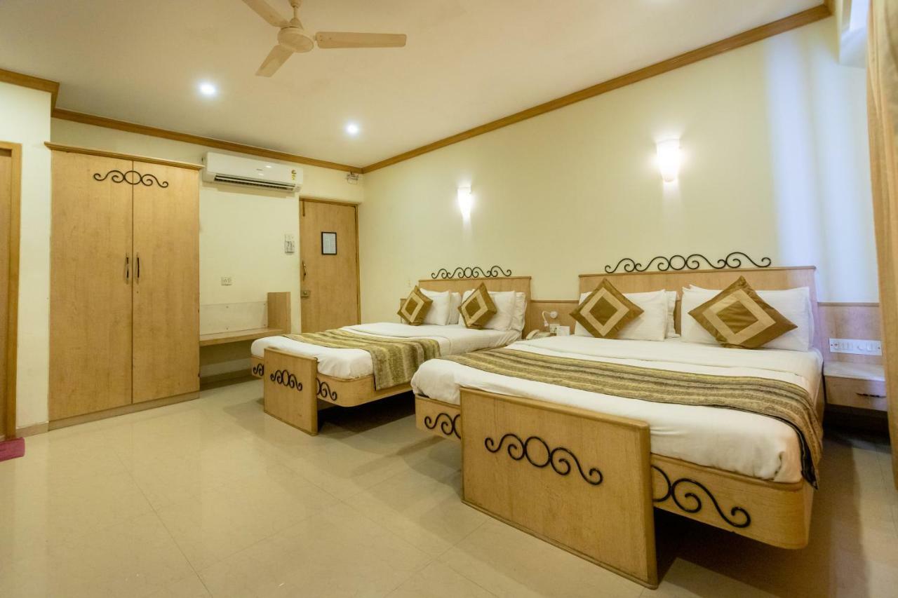 Garden Hotel Mumbai Kültér fotó